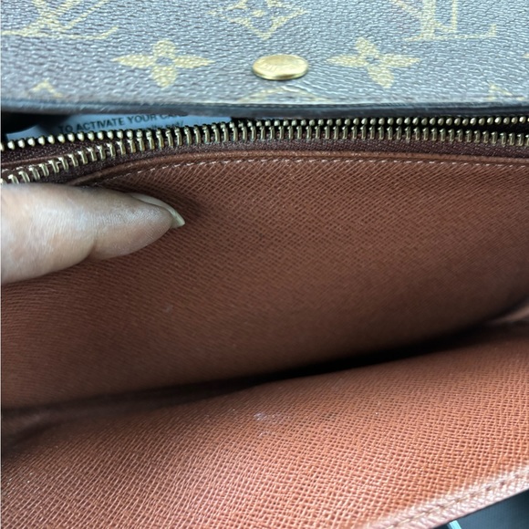 Authentic Lv wallet long - Picture 9 of 16